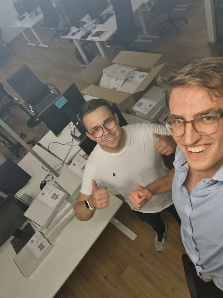 Joël Hainzl, right, taking a selfie with a Tacto colleague in the Tacto office in Munich